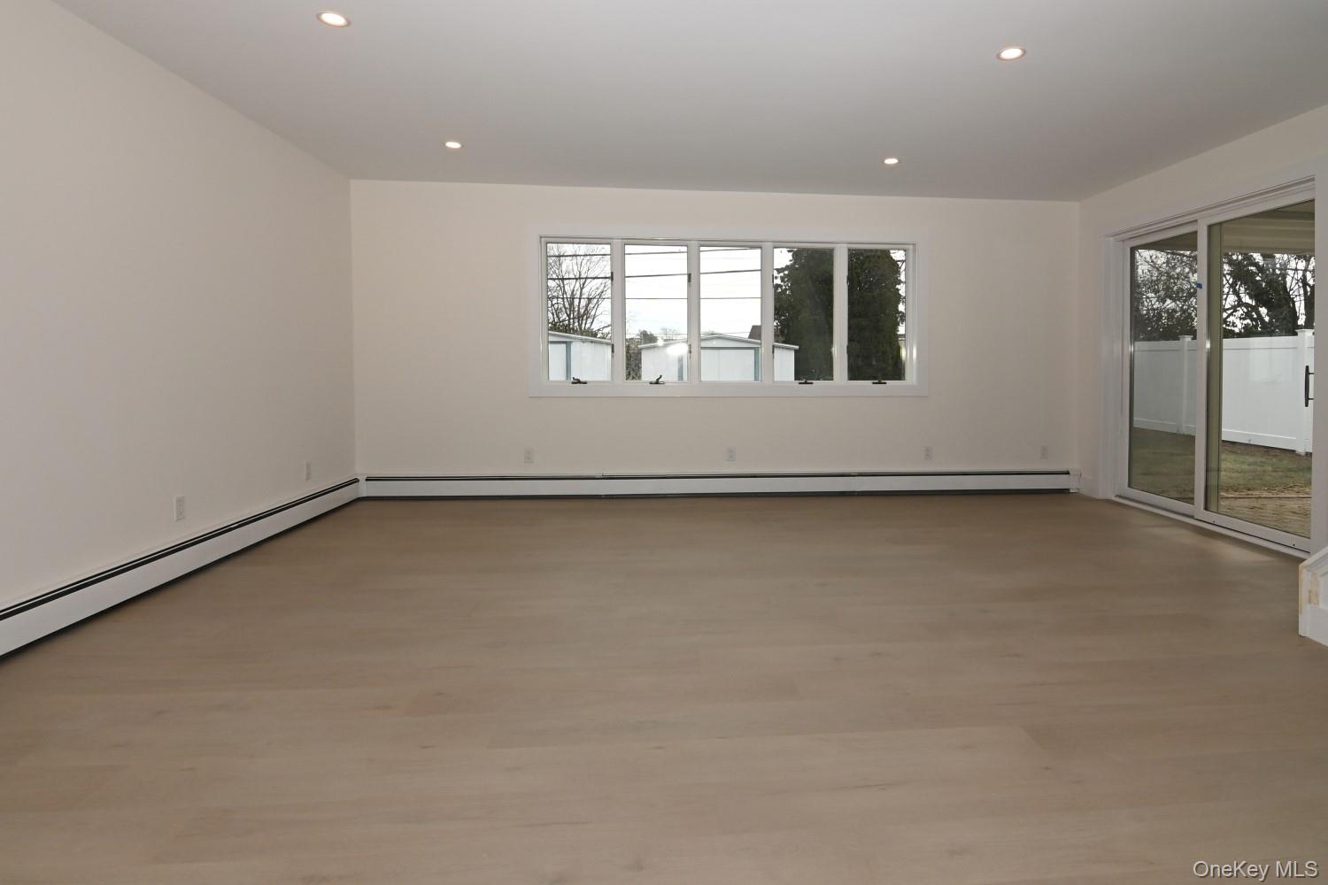 #10 photo, 15 Bond Lane, Hicksville , NY 11801