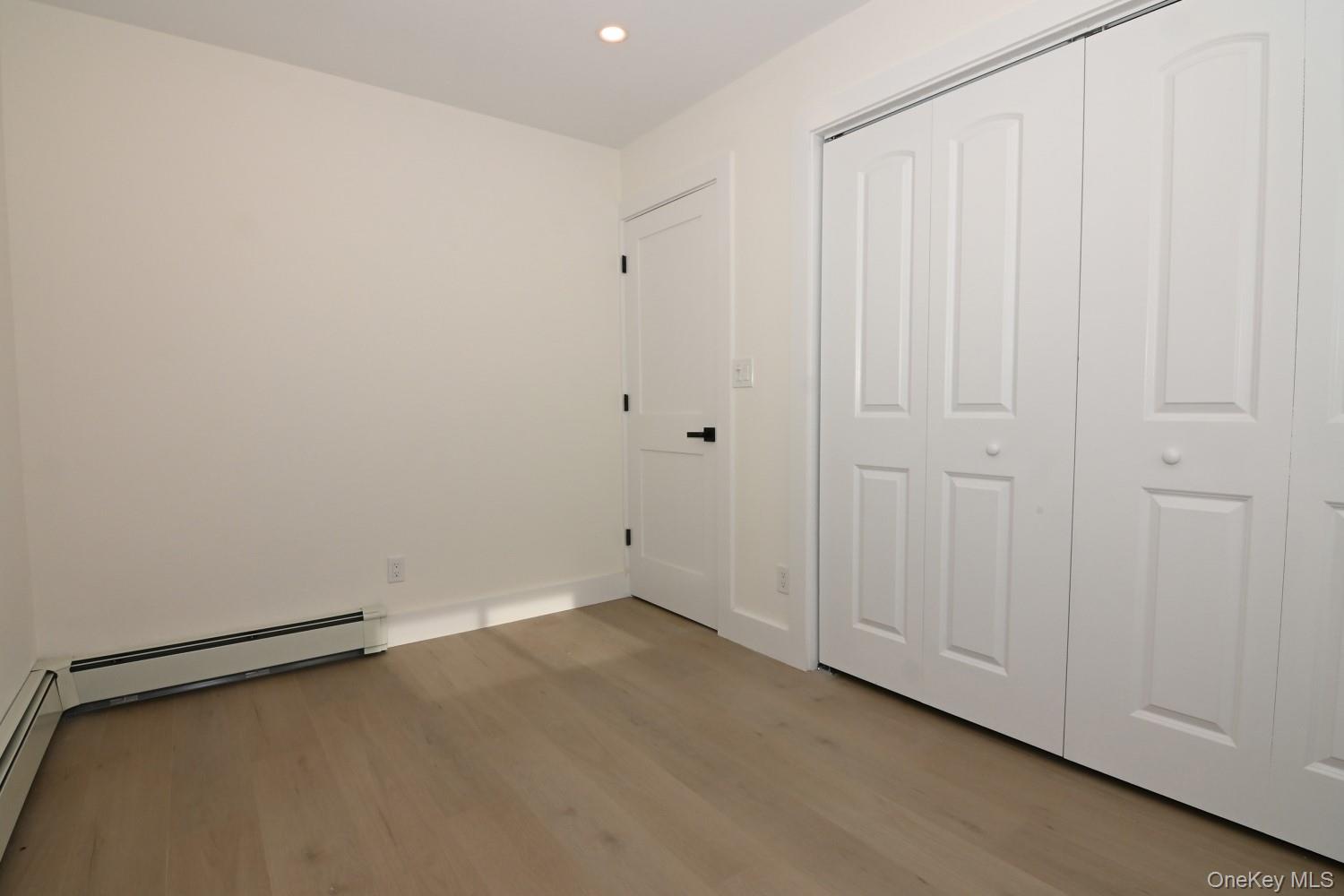 #18 photo, 15 Bond Lane, Hicksville , NY 11801