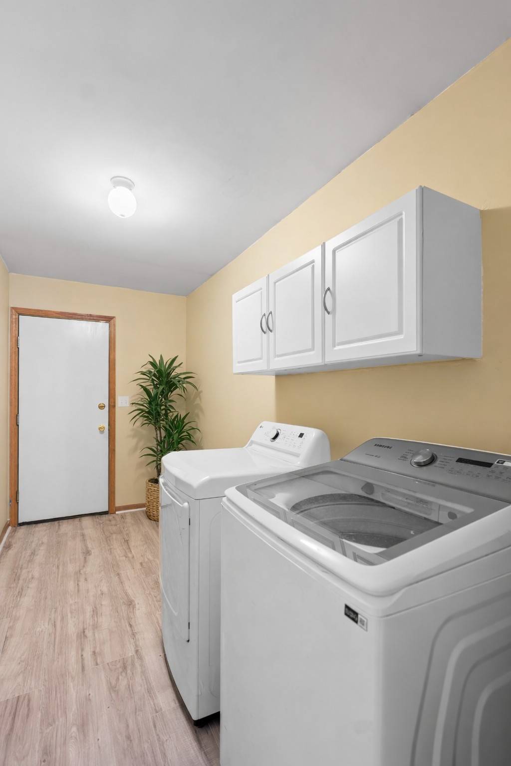 #16 photo, 145 Killarney Dr, Schenectady , NY 12309