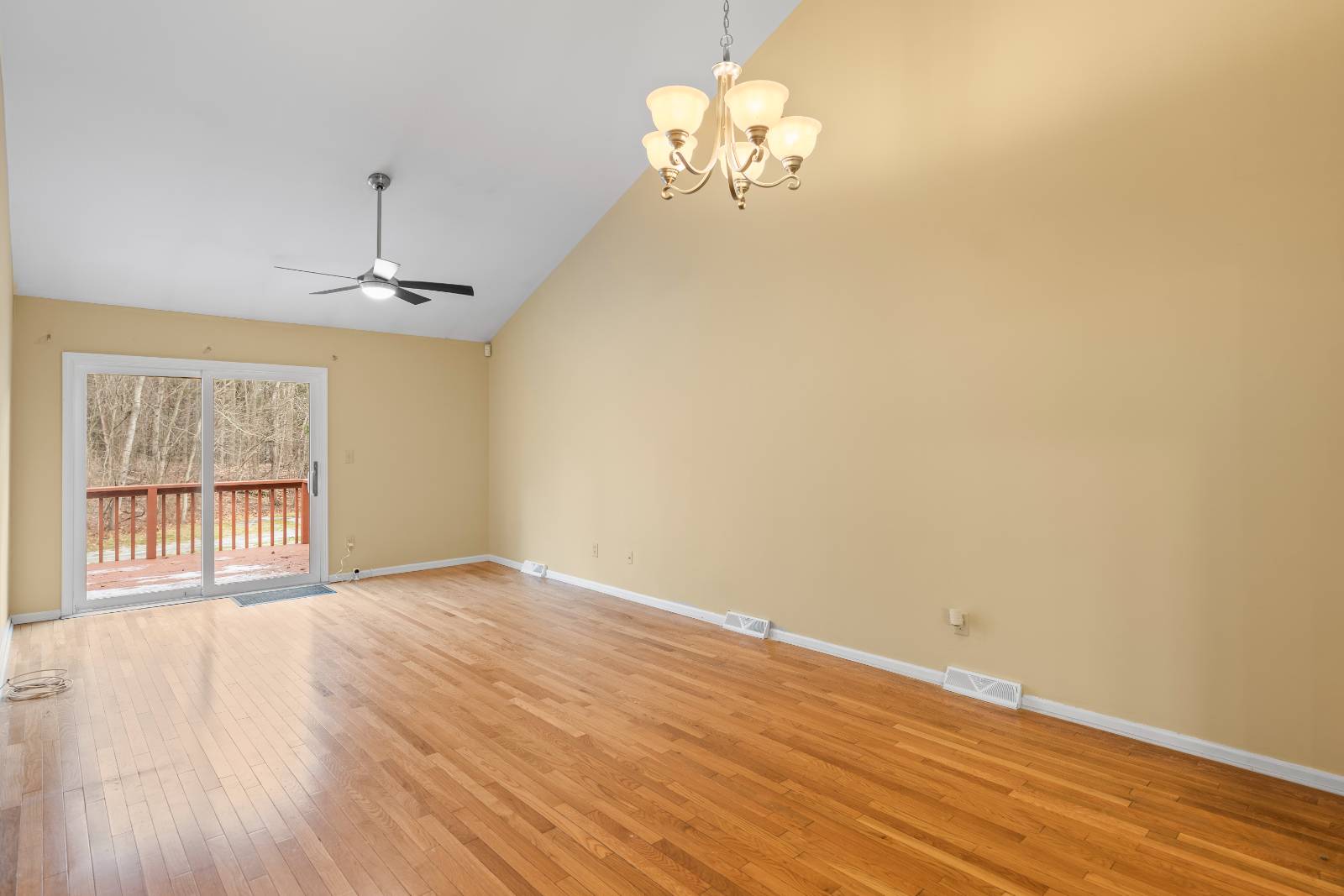 #20 photo, 145 Killarney Dr, Schenectady , NY 12309