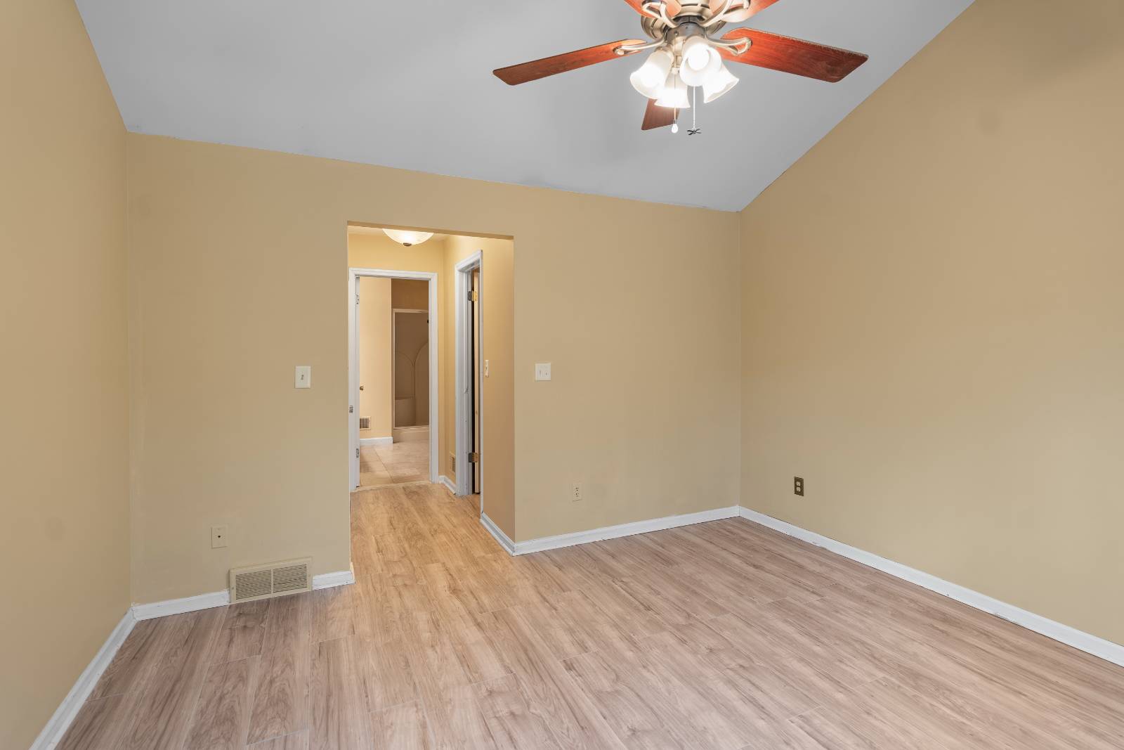 #26 photo, 145 Killarney Dr, Schenectady , NY 12309