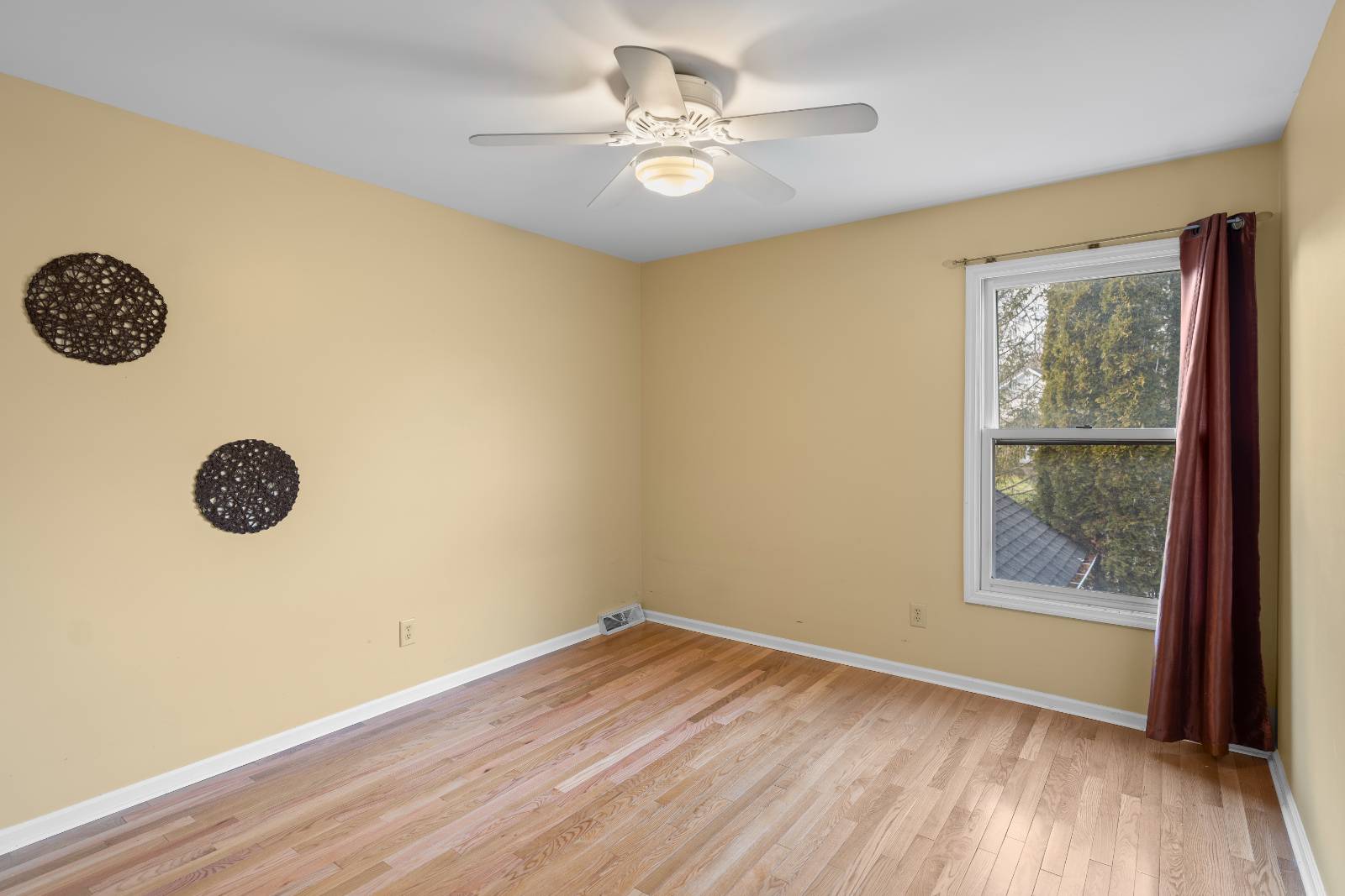 #42 photo, 145 Killarney Dr, Schenectady , NY 12309