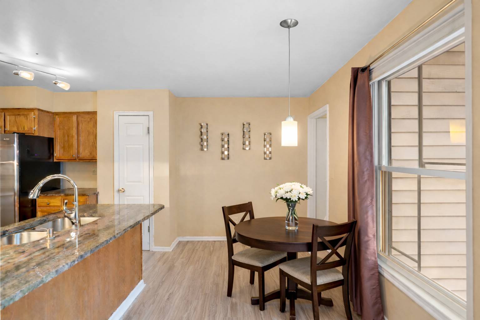 #6 photo, 145 Killarney Dr, Schenectady , NY 12309