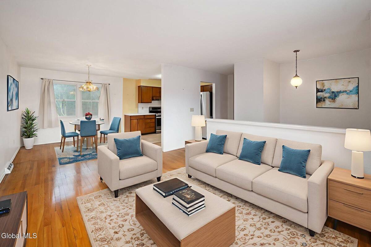 #13 photo, 77 Bridle Path, 纽约州 Colonie , NY 12205