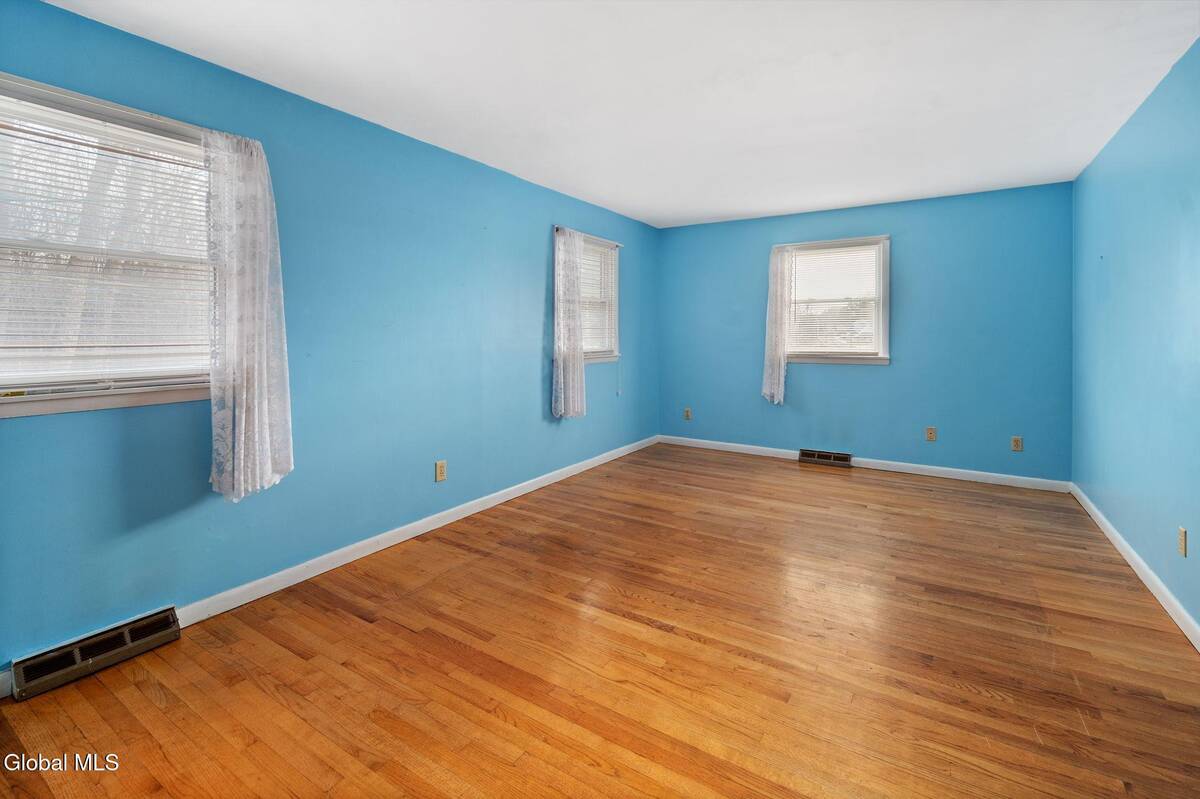 #18 photo, 77 Bridle Path, 纽约州 Colonie , NY 12205