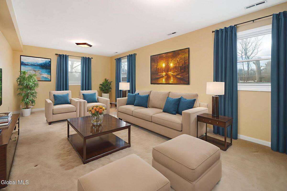 #27 photo, 77 Bridle Path, 纽约州 Colonie , NY 12205