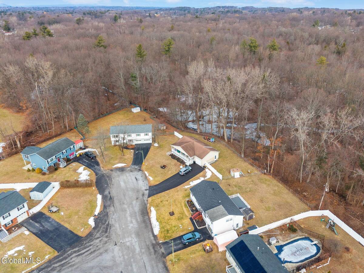 #4 photo, 77 Bridle Path, 纽约州 Colonie , NY 12205