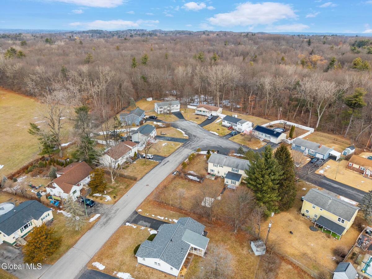 #6 photo, 77 Bridle Path, 纽约州 Colonie , NY 12205