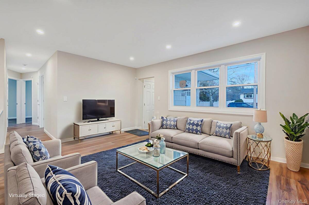 #1 photo, 1137 Nugent Avenue, 東長島 海湾 Bay Shore , NY 11706