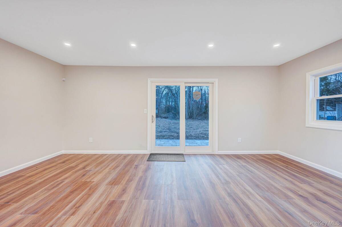 #14 photo, 1137 Nugent Avenue, 東長島 海湾 Bay Shore , NY 11706