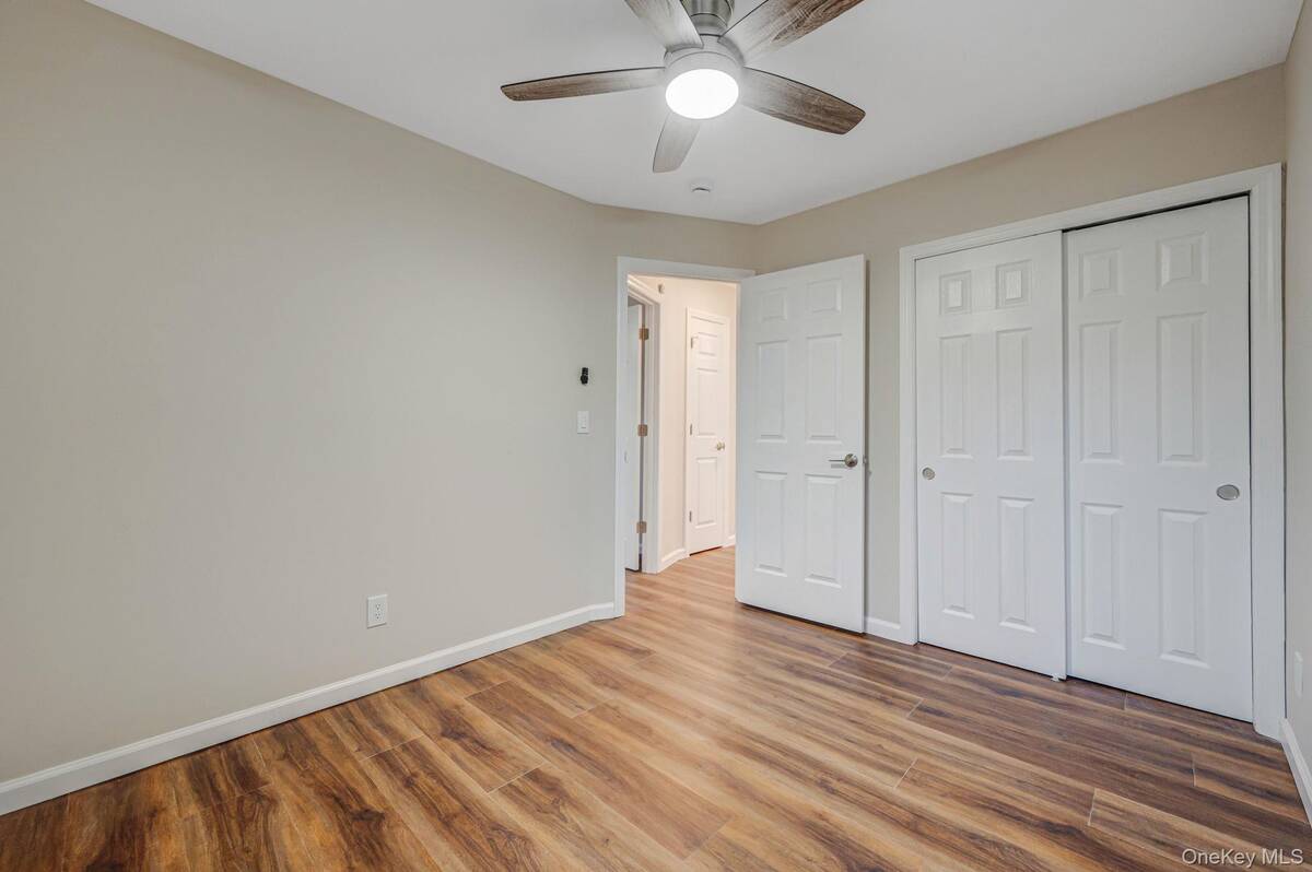 #20 photo, 1137 Nugent Avenue, 東長島 海湾 Bay Shore , NY 11706