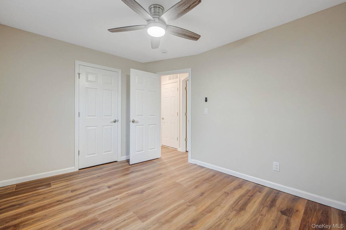 #23 photo, 1137 Nugent Avenue, 東長島 海湾 Bay Shore , NY 11706