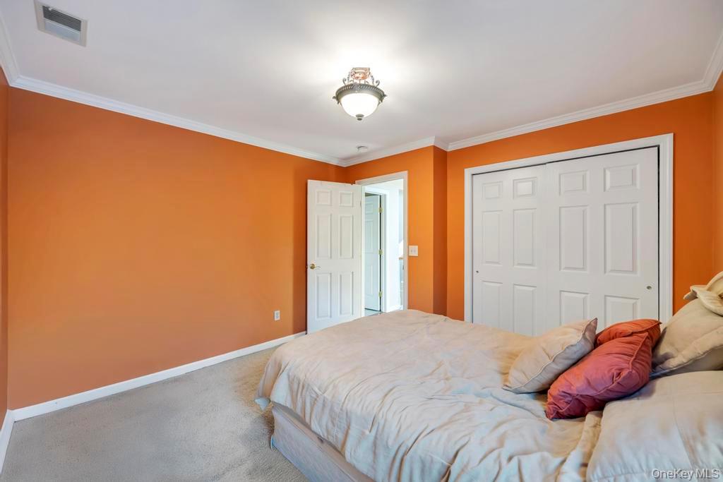 #30 photo, 20 Tulip Court, سوفولك Moriches , NY 11955