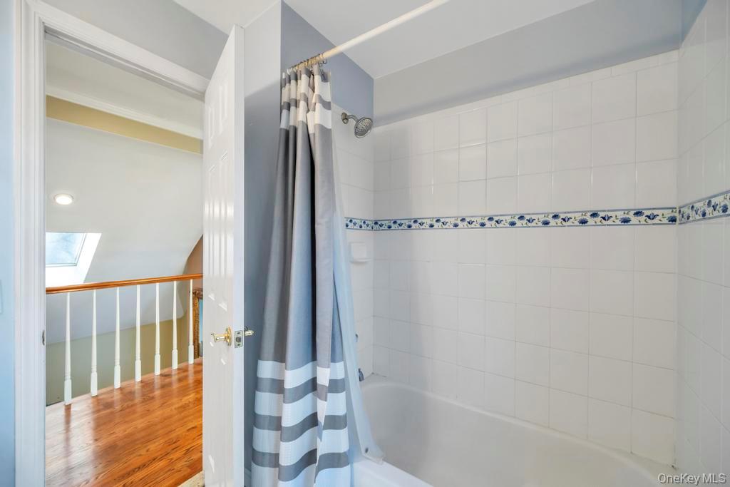 #34 photo, 20 Tulip Court, سوفولك Moriches , NY 11955