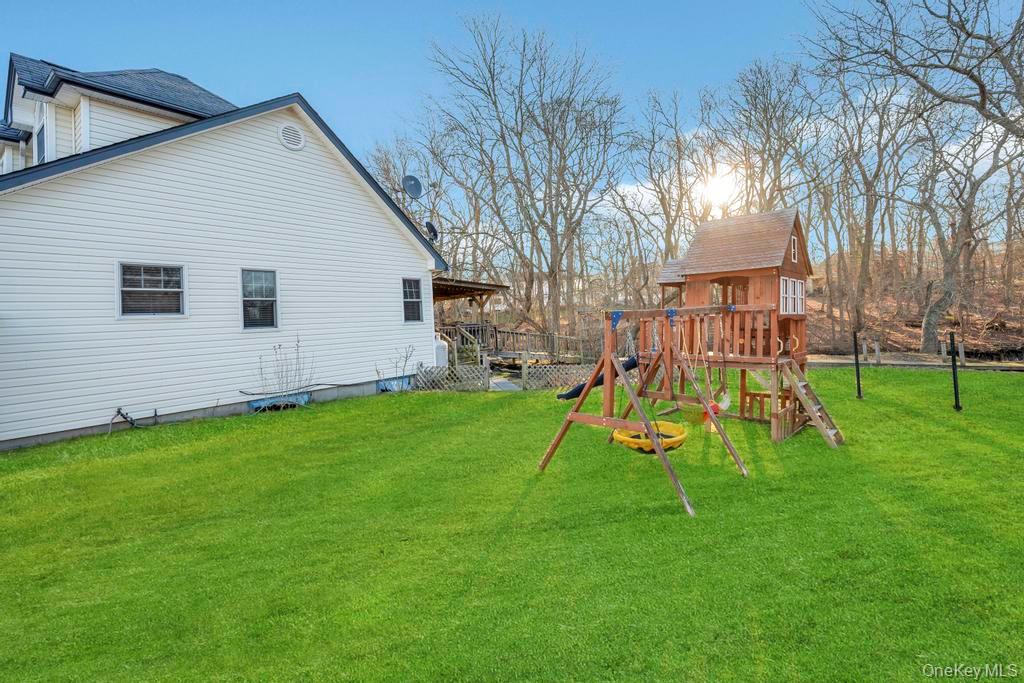 #5 photo, 20 Tulip Court, سوفولك Moriches , NY 11955
