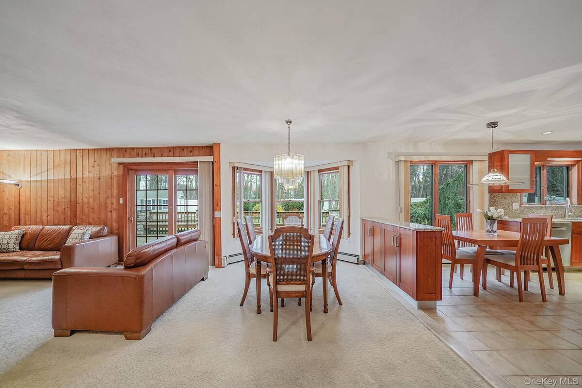 #10 photo, 52 San Rafael Avenue, מחוז סאפוק Holbrook , NY 11741