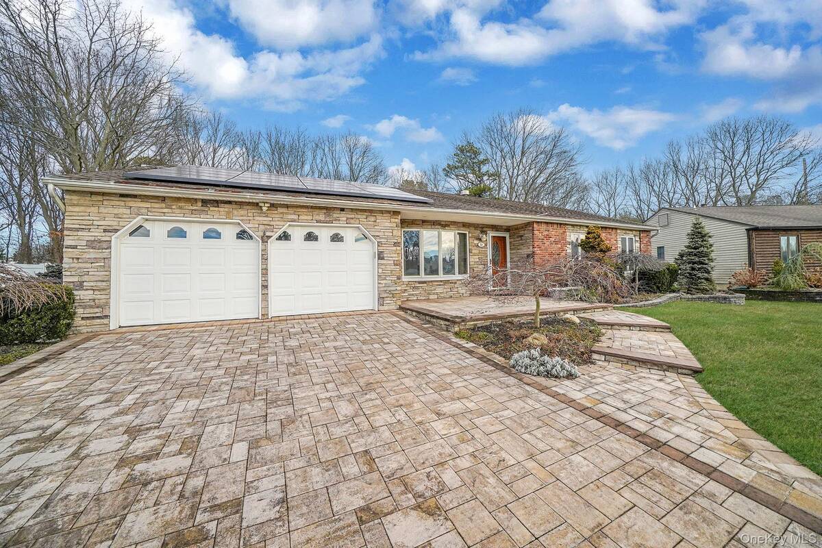 #2 photo, 52 San Rafael Avenue, מחוז סאפוק Holbrook , NY 11741