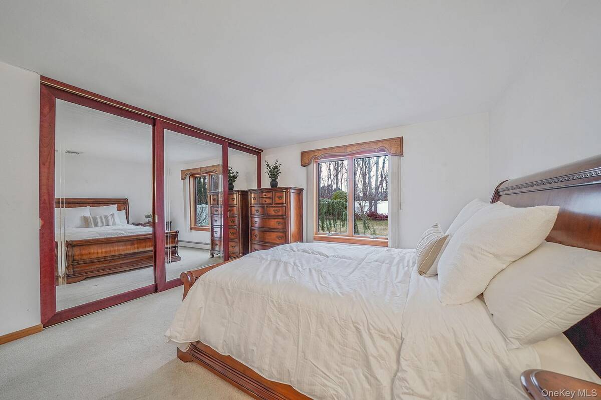 #21 photo, 52 San Rafael Avenue, מחוז סאפוק Holbrook , NY 11741