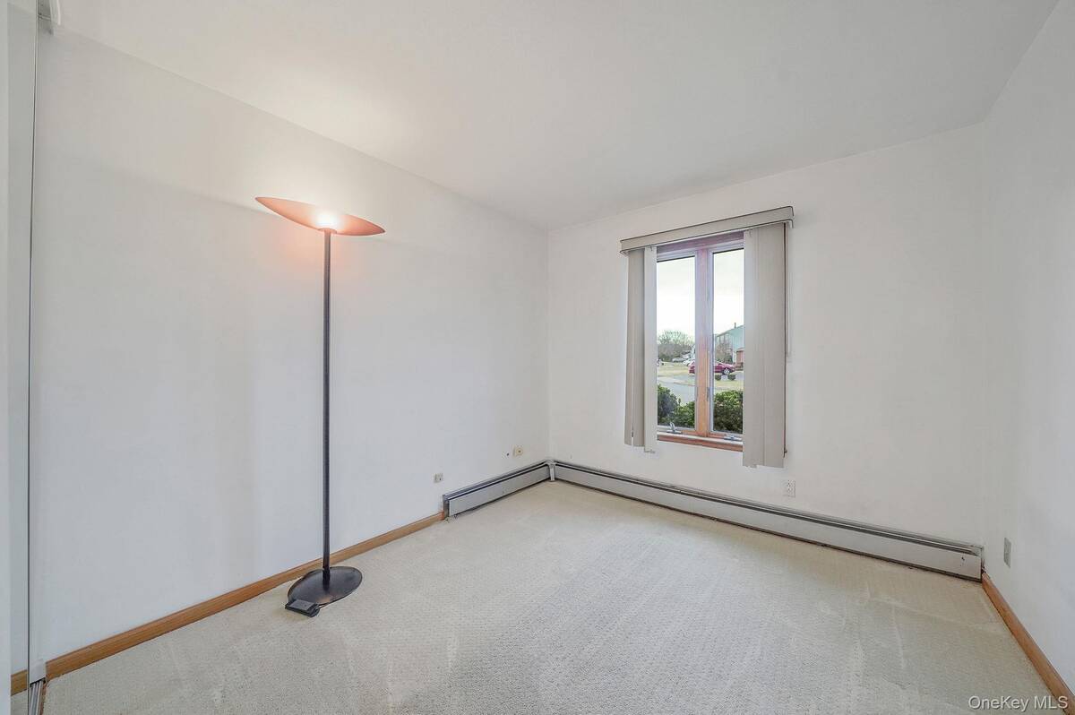 #27 photo, 52 San Rafael Avenue, מחוז סאפוק Holbrook , NY 11741