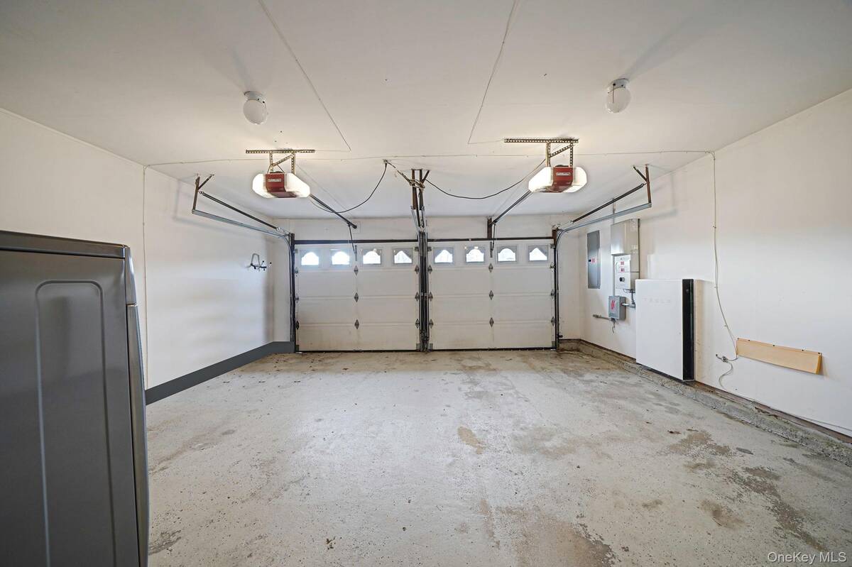 #37 photo, 52 San Rafael Avenue, מחוז סאפוק Holbrook , NY 11741