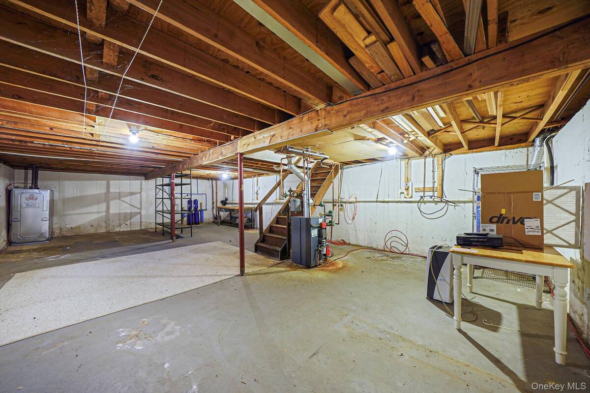 #38 photo, 52 San Rafael Avenue, מחוז סאפוק Holbrook , NY 11741