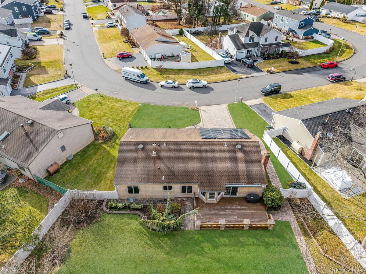 #43 photo, 52 San Rafael Avenue, מחוז סאפוק Holbrook , NY 11741