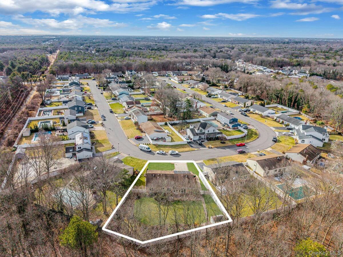 #44 photo, 52 San Rafael Avenue, מחוז סאפוק Holbrook , NY 11741