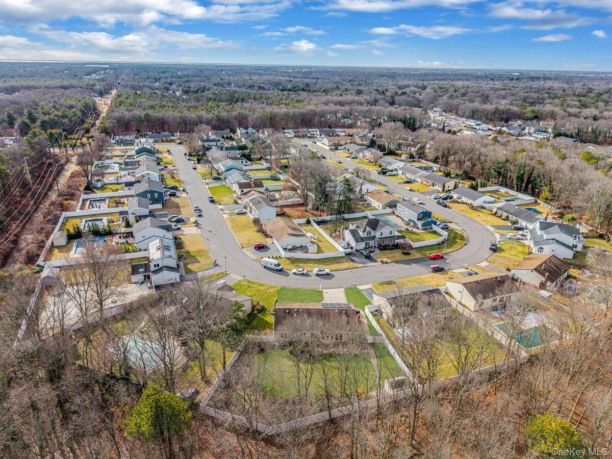 #45 photo, 52 San Rafael Avenue, מחוז סאפוק Holbrook , NY 11741