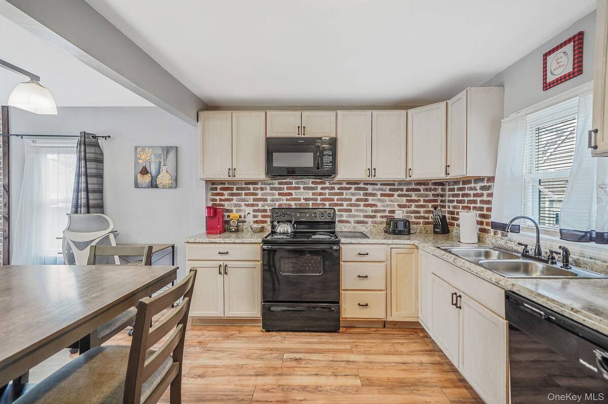 #7 photo, 245 Elmore Street, Central Islip , NY 11722