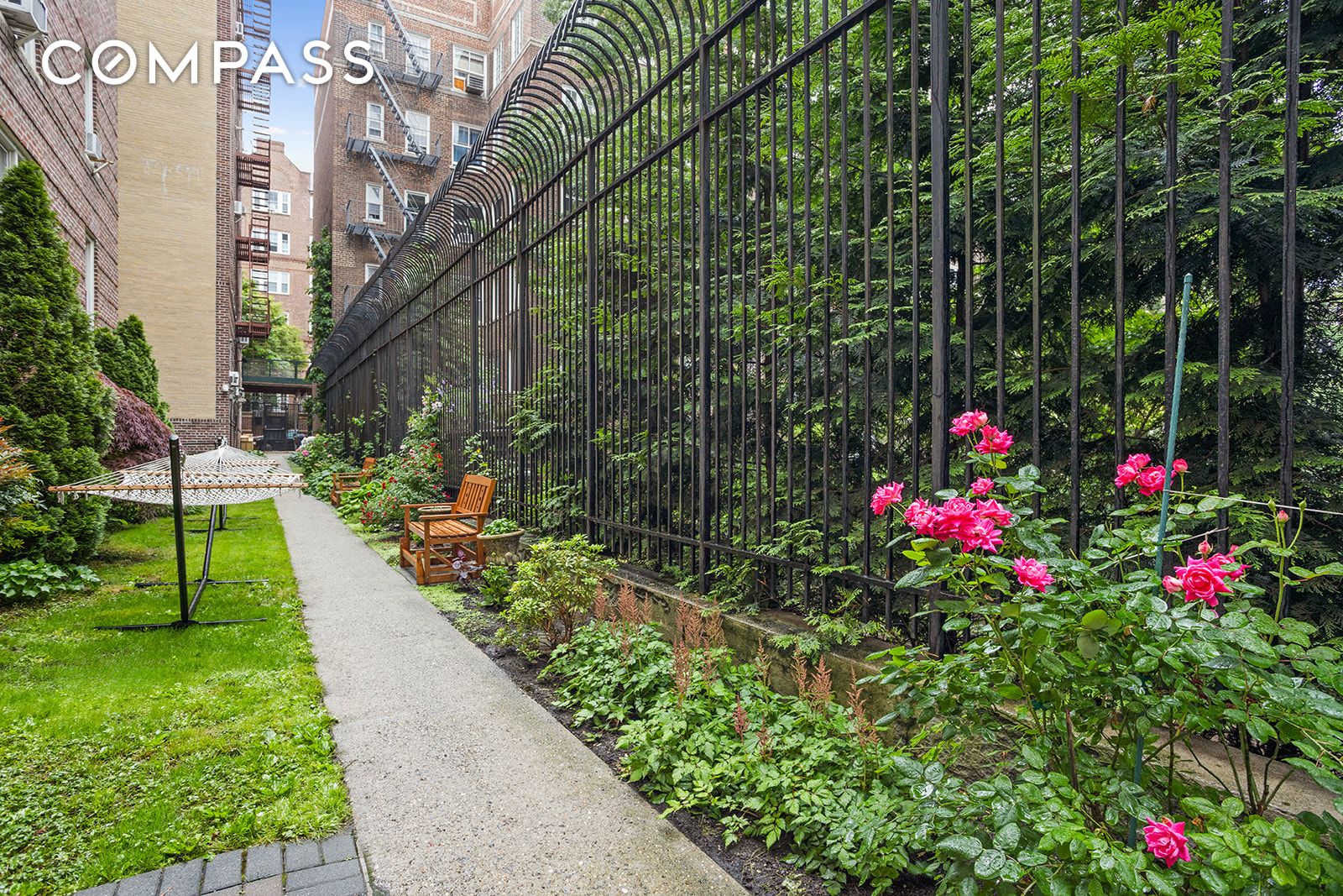 #12 photo, 76-12 35th Avenue, كوينز Jackson Heights , NY 11372