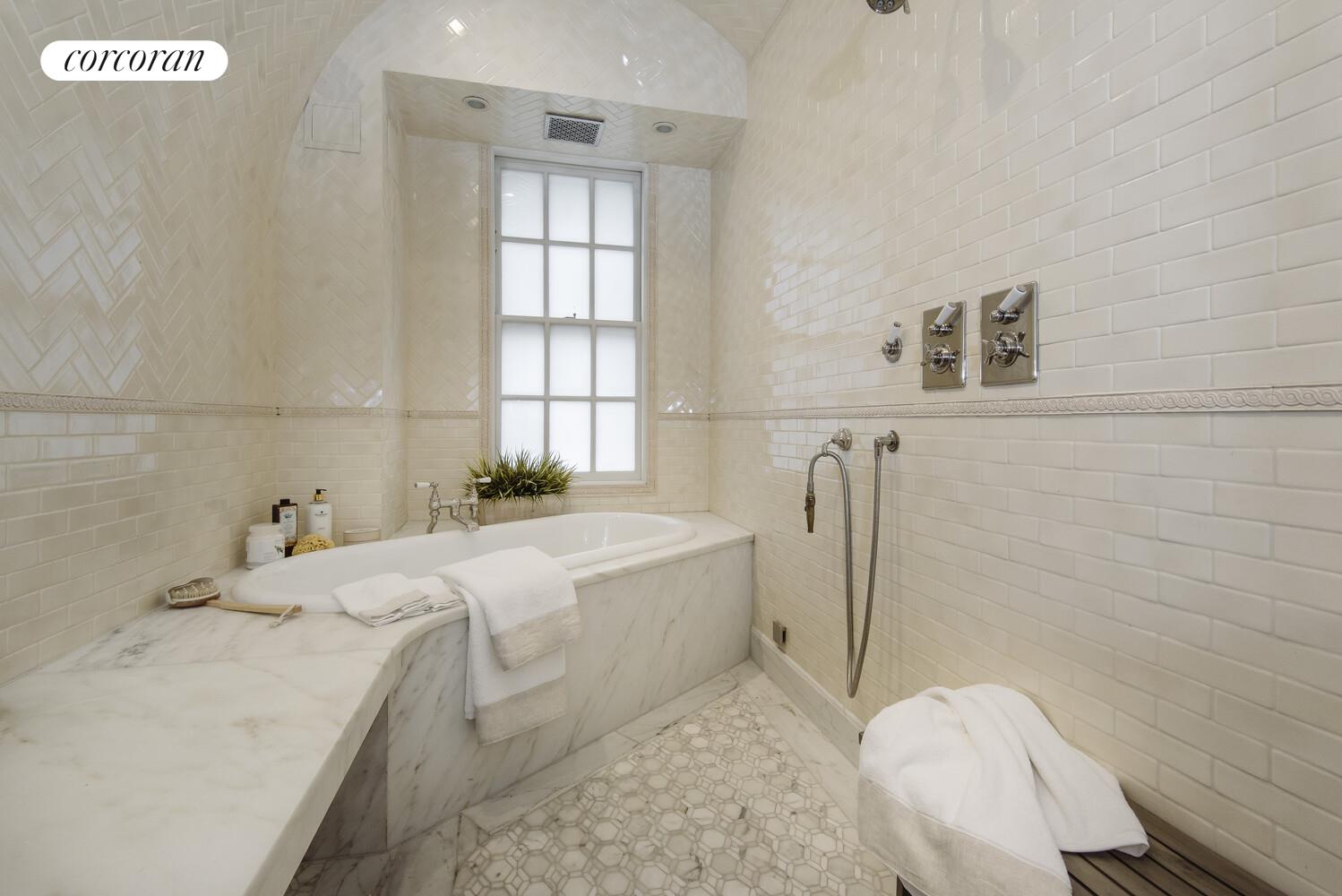 #13 photo, 1 LEXINGTON Avenue, مانهاتن Gramercy Park , NY 10010