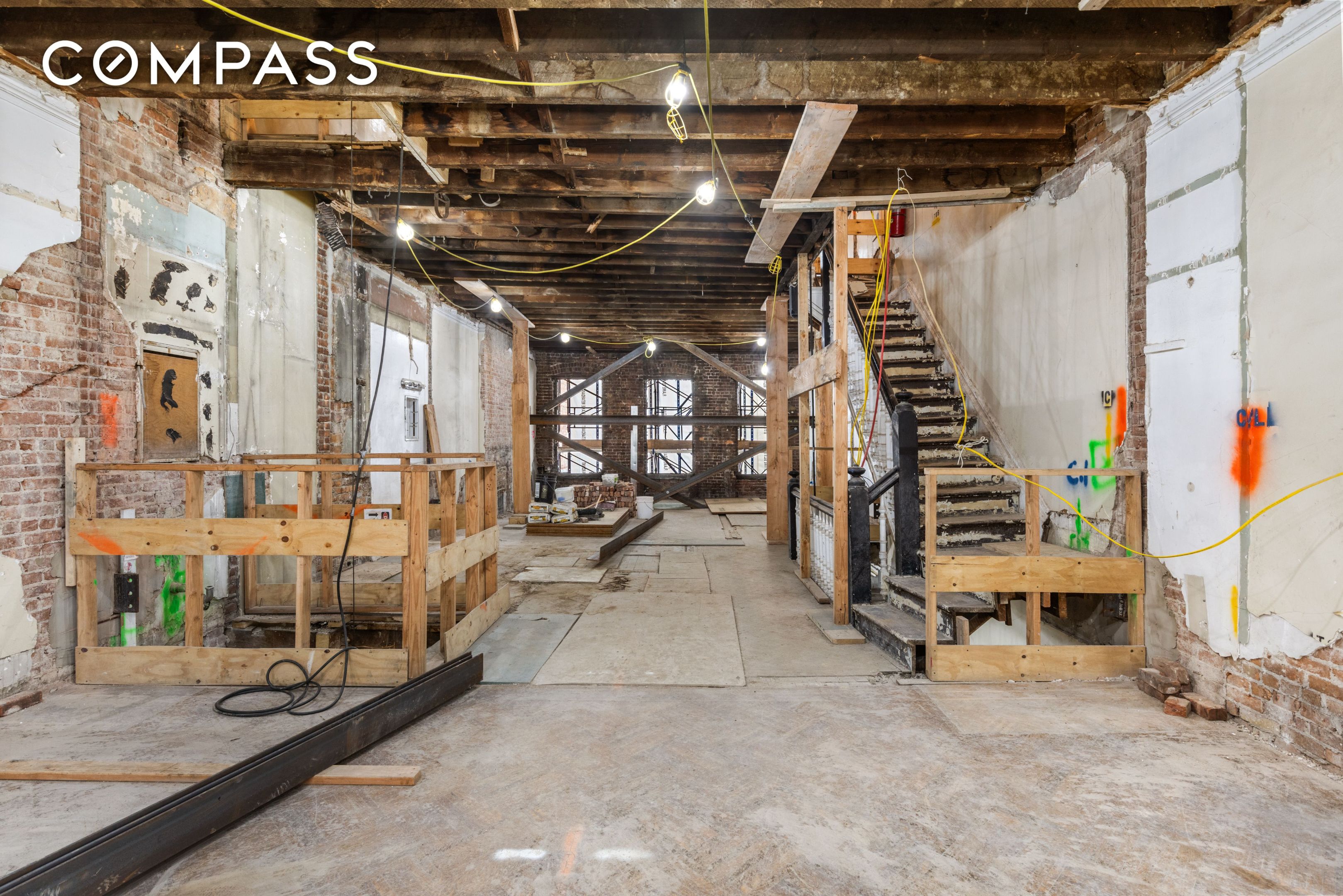 #25 photo, 105 E 64th Street, 맨해튼 Lenox Hill , NY 10065