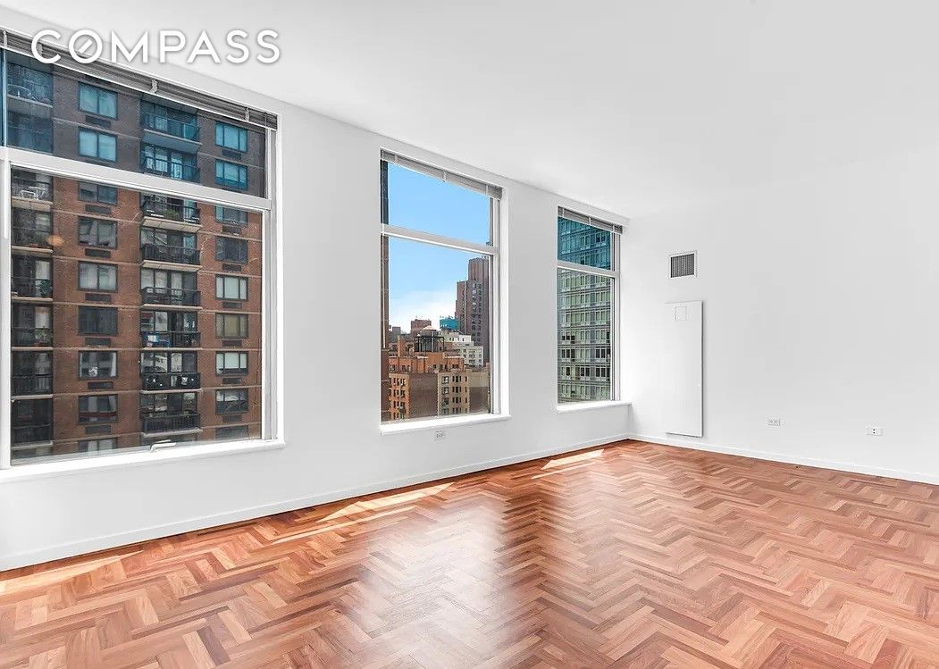 #1 photo, 250 E 54th Street, मैनहटन Midtown East , NY 10022