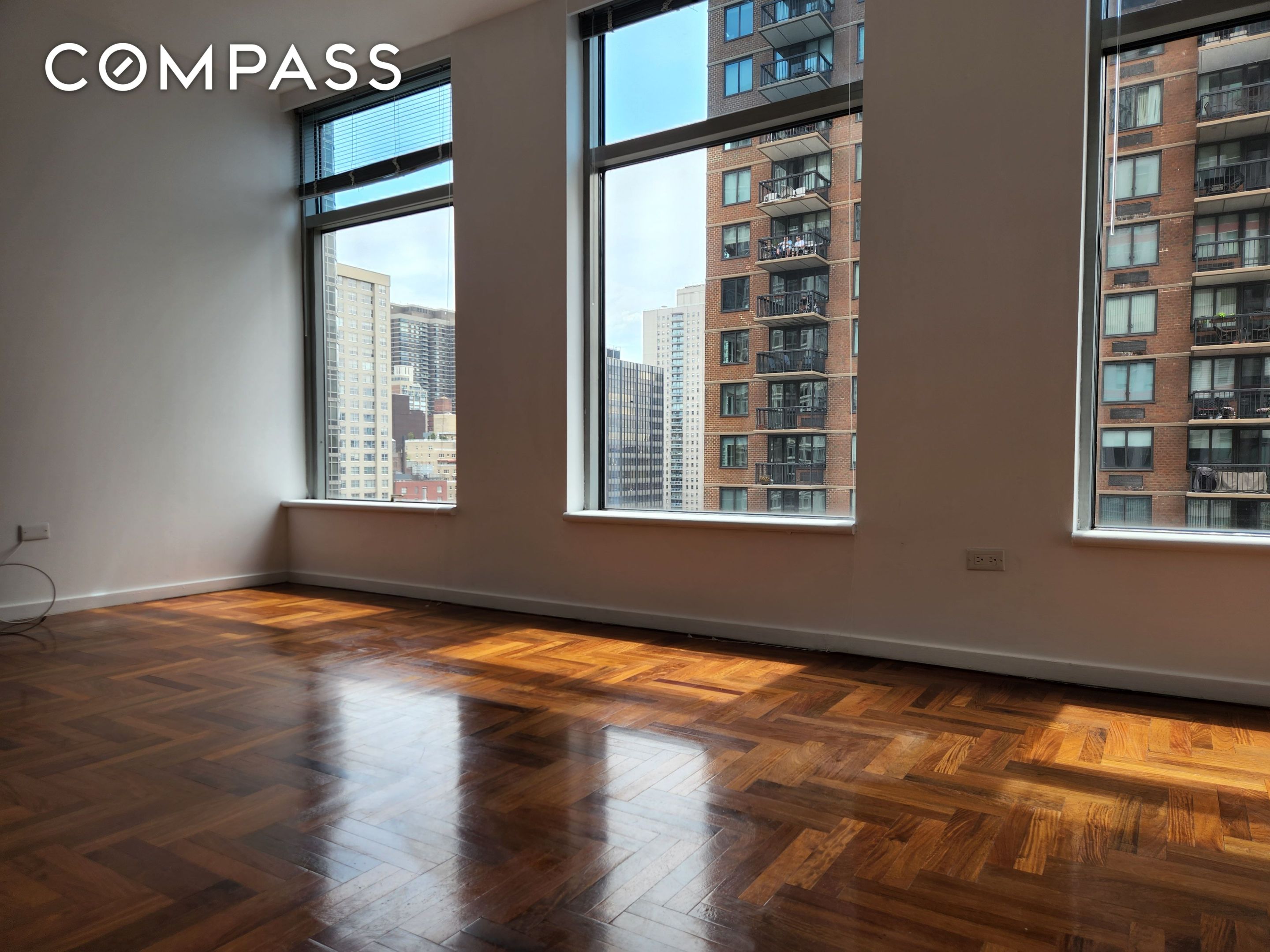 #5 photo, 250 E 54th Street, मैनहटन Midtown East , NY 10022