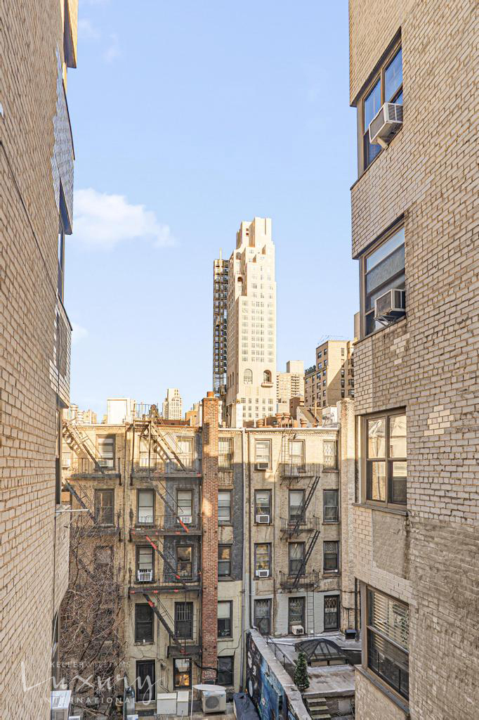 #4 photo, 225 E 74th Street, مانهاتن Upper East Side , NY 10021