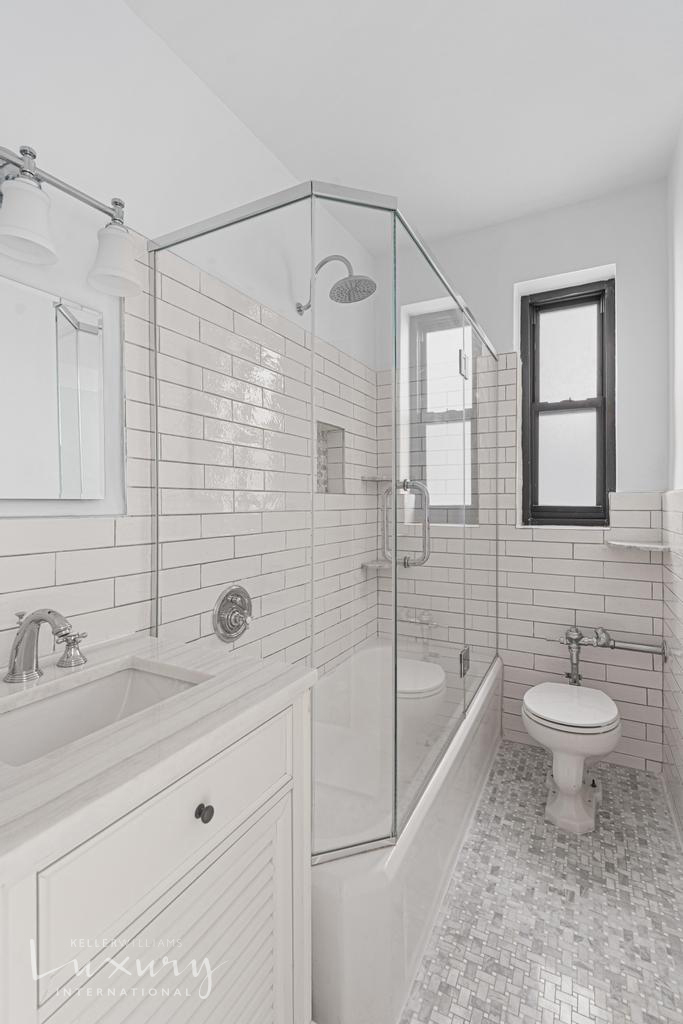 #8 photo, 225 E 74th Street, مانهاتن Upper East Side , NY 10021