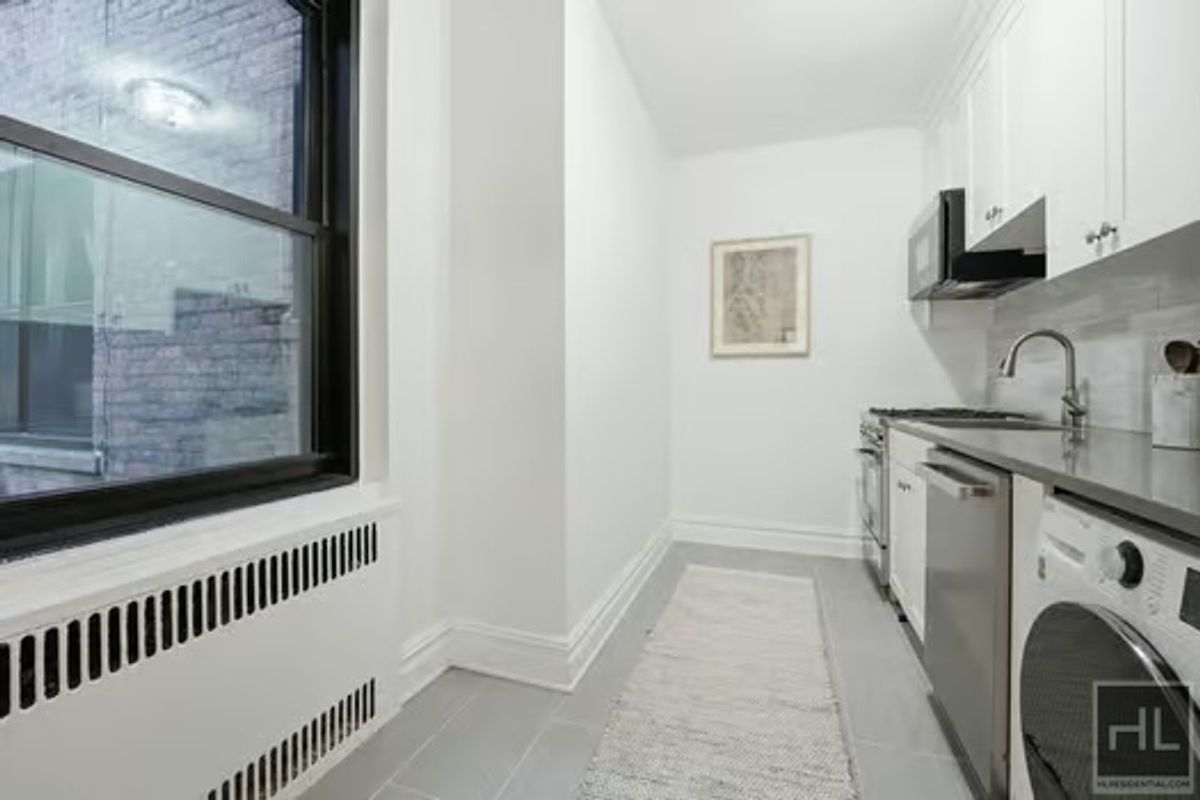 #12 photo, 160 E 3rd Street, مانهاتن East Village , NY 10009