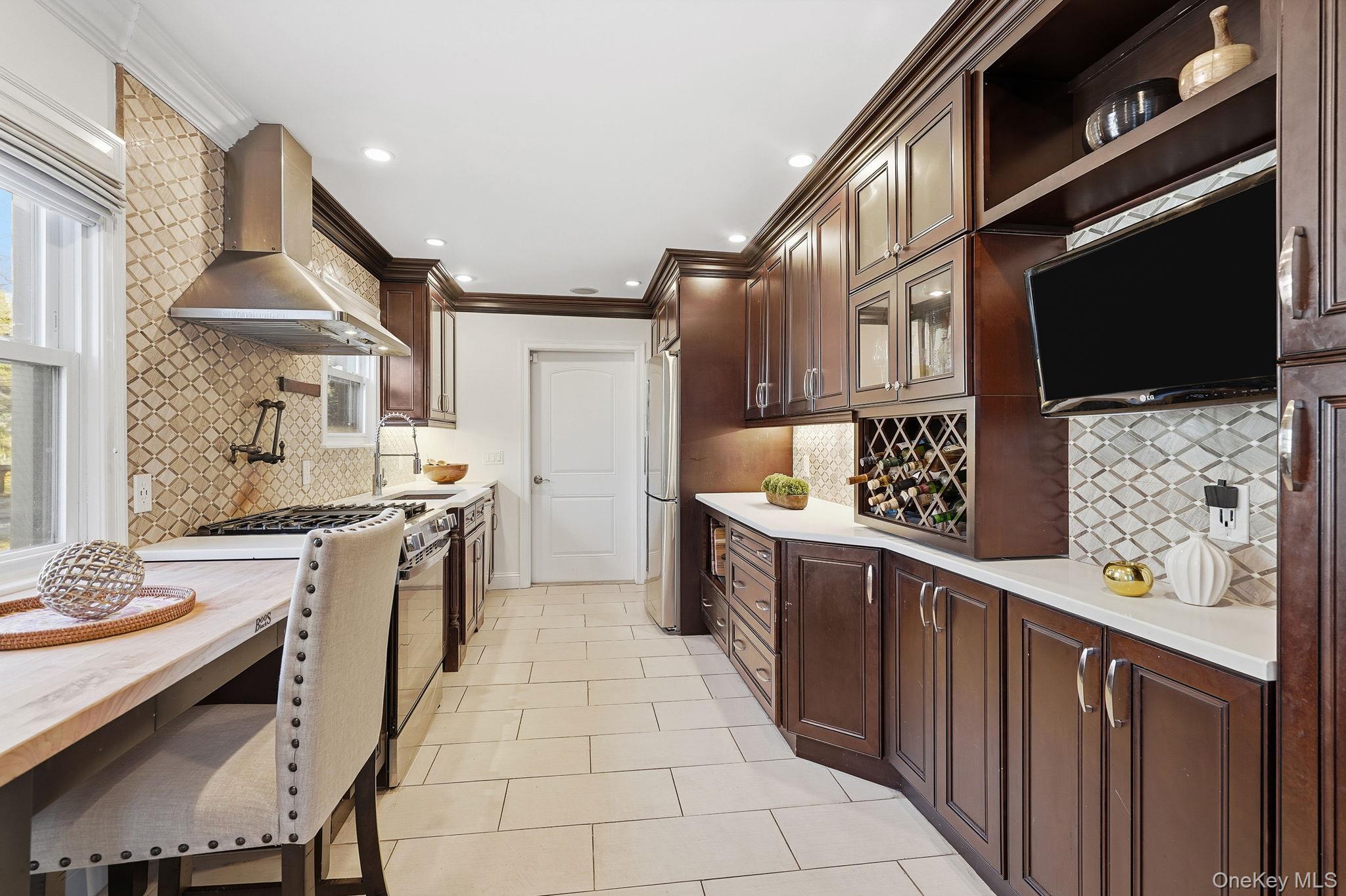 #9 photo, 14 Dunnings Drive, Tarrytown , NY 10591