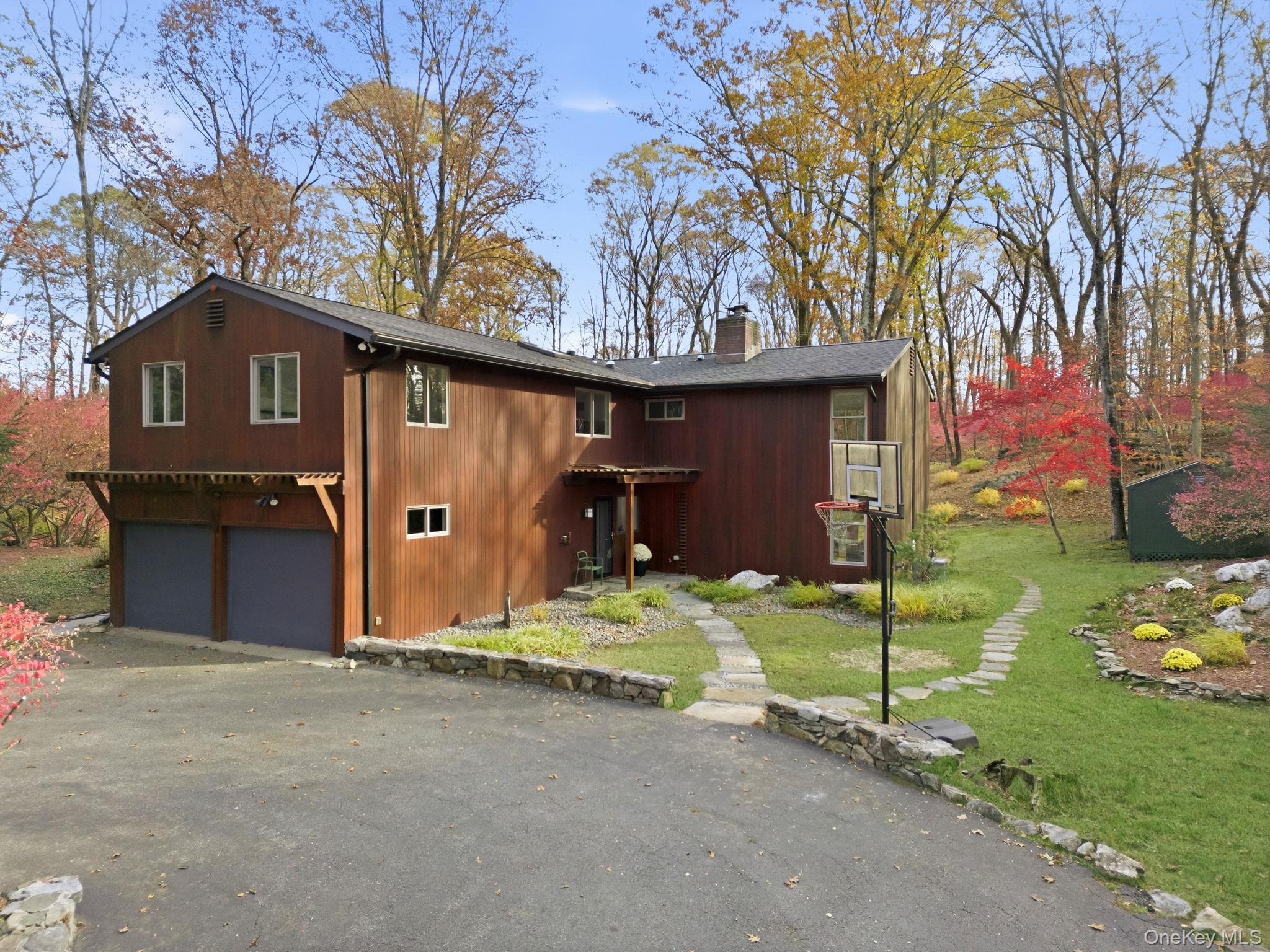 #2 photo, 14 Valley Lane, Chappaqua , NY 10514
