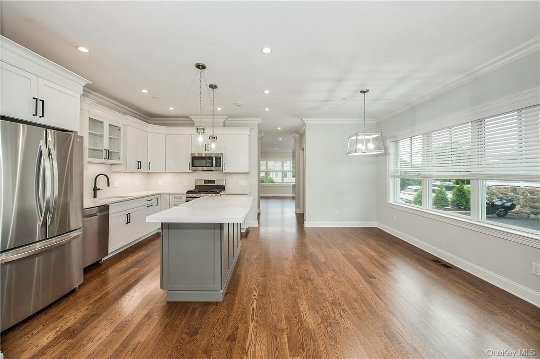 #8 photo, 124-B Maple Avenue, Rye , NY 10580