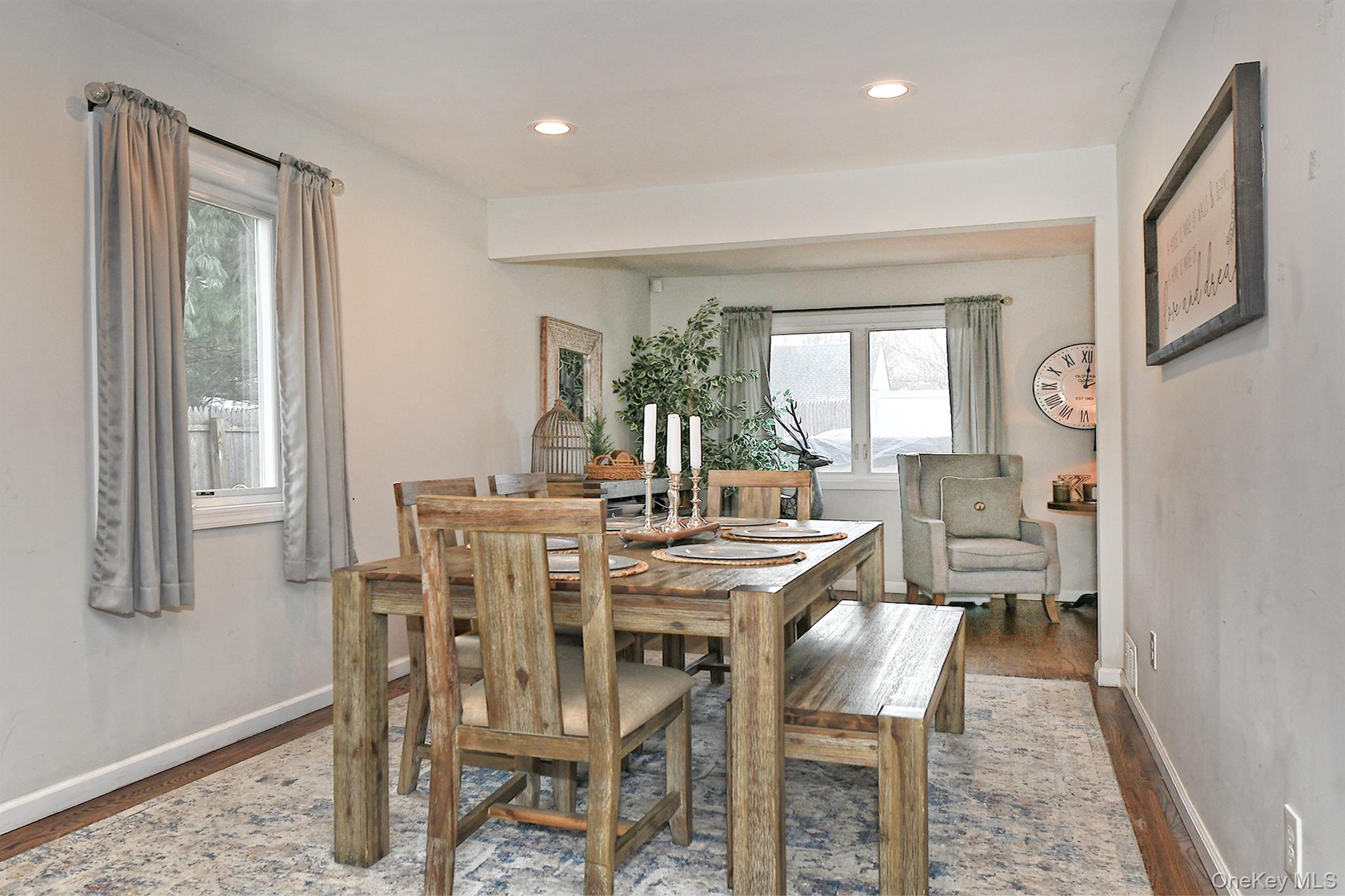 #11 photo, 17 Pine Tree Road, سوفولك South Huntington , NY 11746