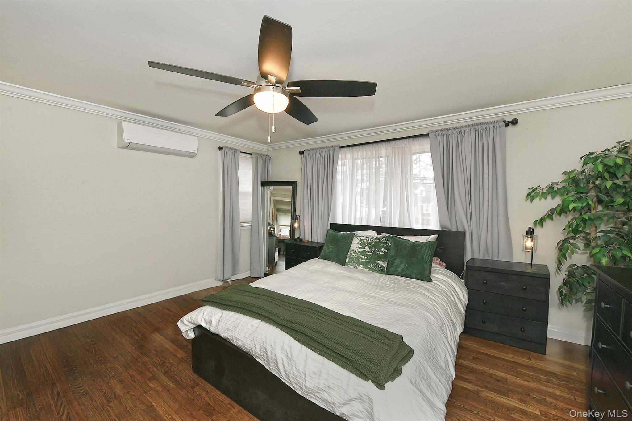 #13 photo, 17 Pine Tree Road, سوفولك South Huntington , NY 11746