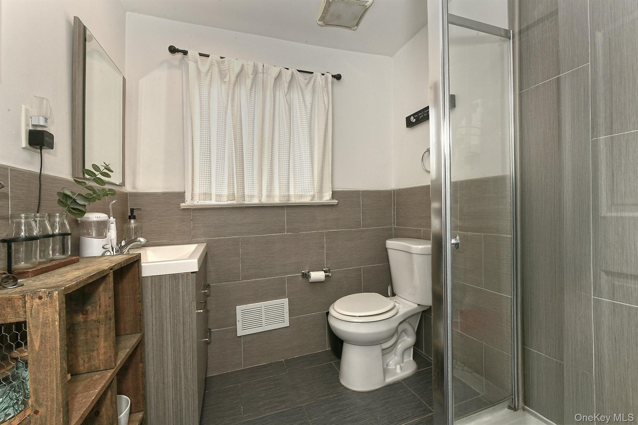 #18 photo, 17 Pine Tree Road, سوفولك South Huntington , NY 11746