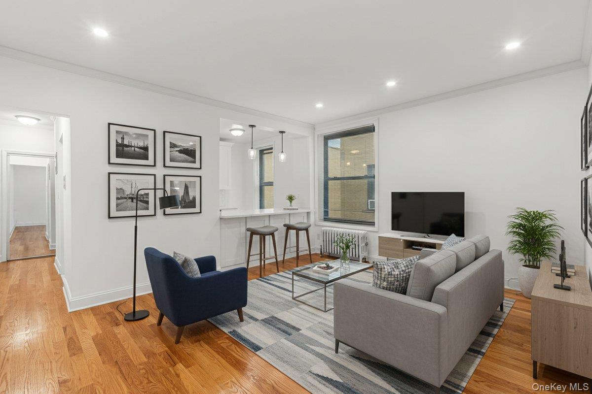 #2 photo, 83-64 Talbot Street, كوينز Kew Gardens , NY 11415