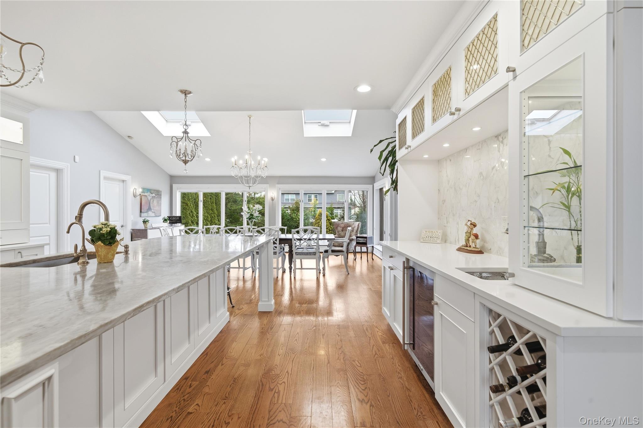 #14 photo, 61 Bayview Avenue, 롱 아일랜드 Massapequa , NY 11758