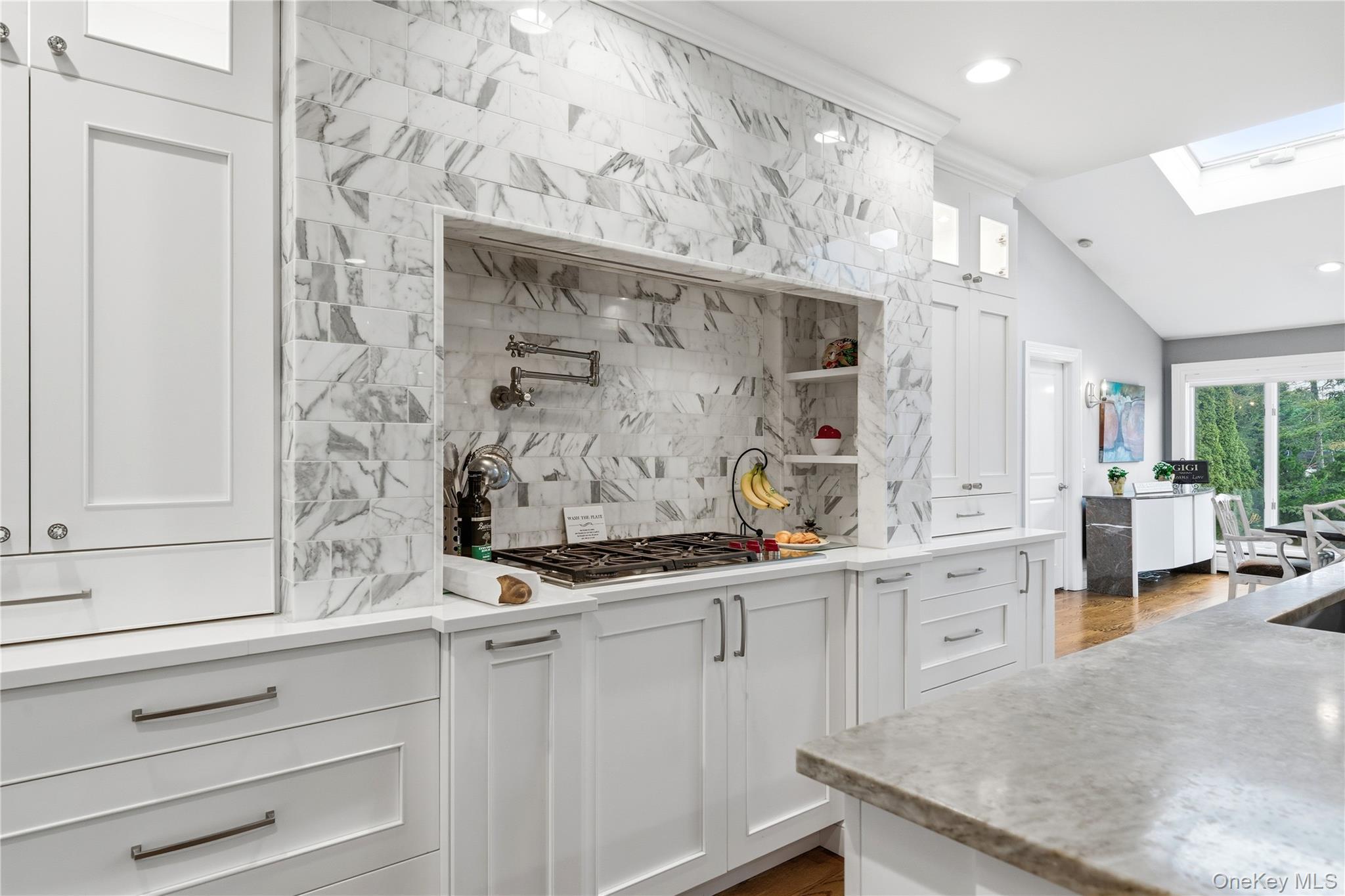 #17 photo, 61 Bayview Avenue, 롱 아일랜드 Massapequa , NY 11758