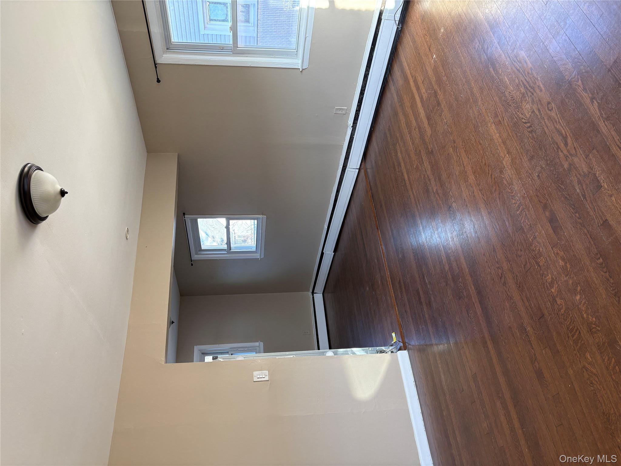 #5 photo, 475 Marconi Boulevard, מחוז סאפוק Copiague , NY 11726