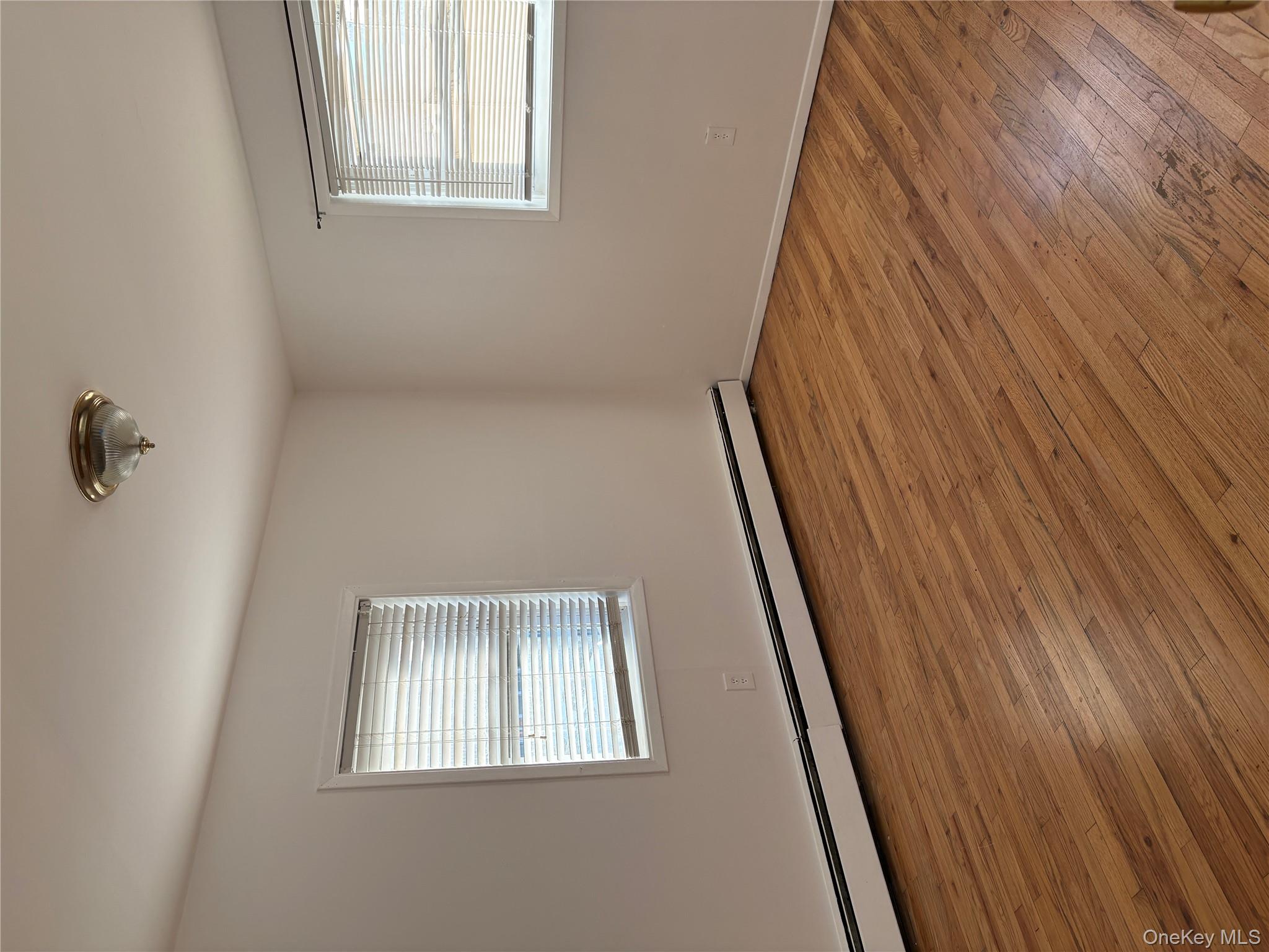 #8 photo, 475 Marconi Boulevard, מחוז סאפוק Copiague , NY 11726