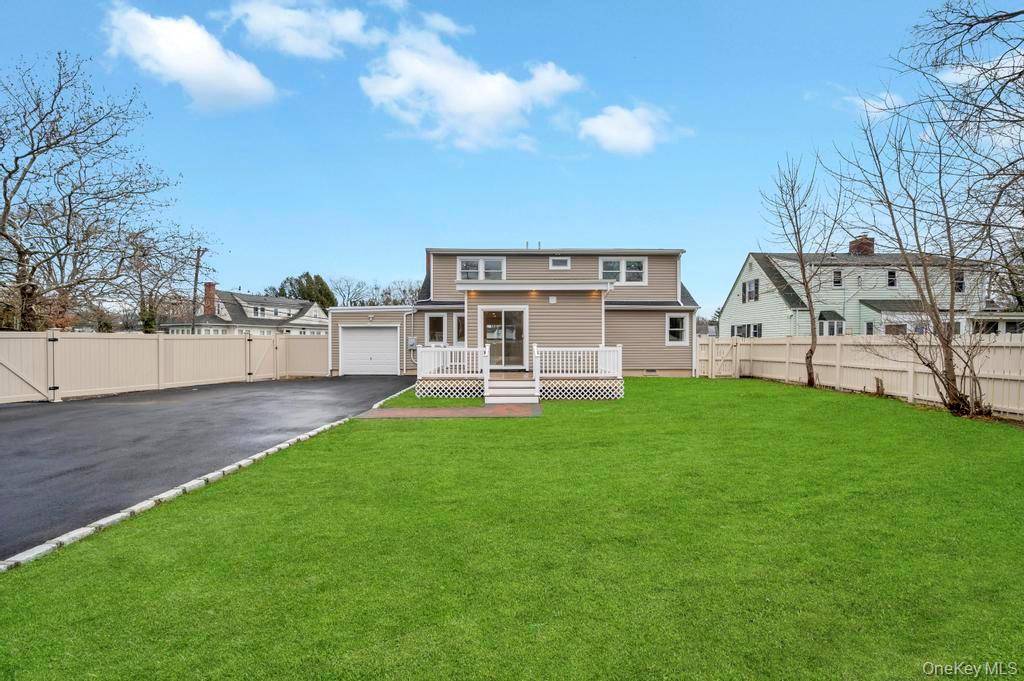 #10 photo, 92 Sunset Road, Bay Shore , NY 11706