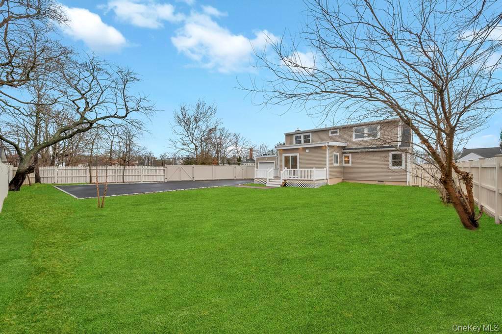 #11 photo, 92 Sunset Road, Bay Shore , NY 11706